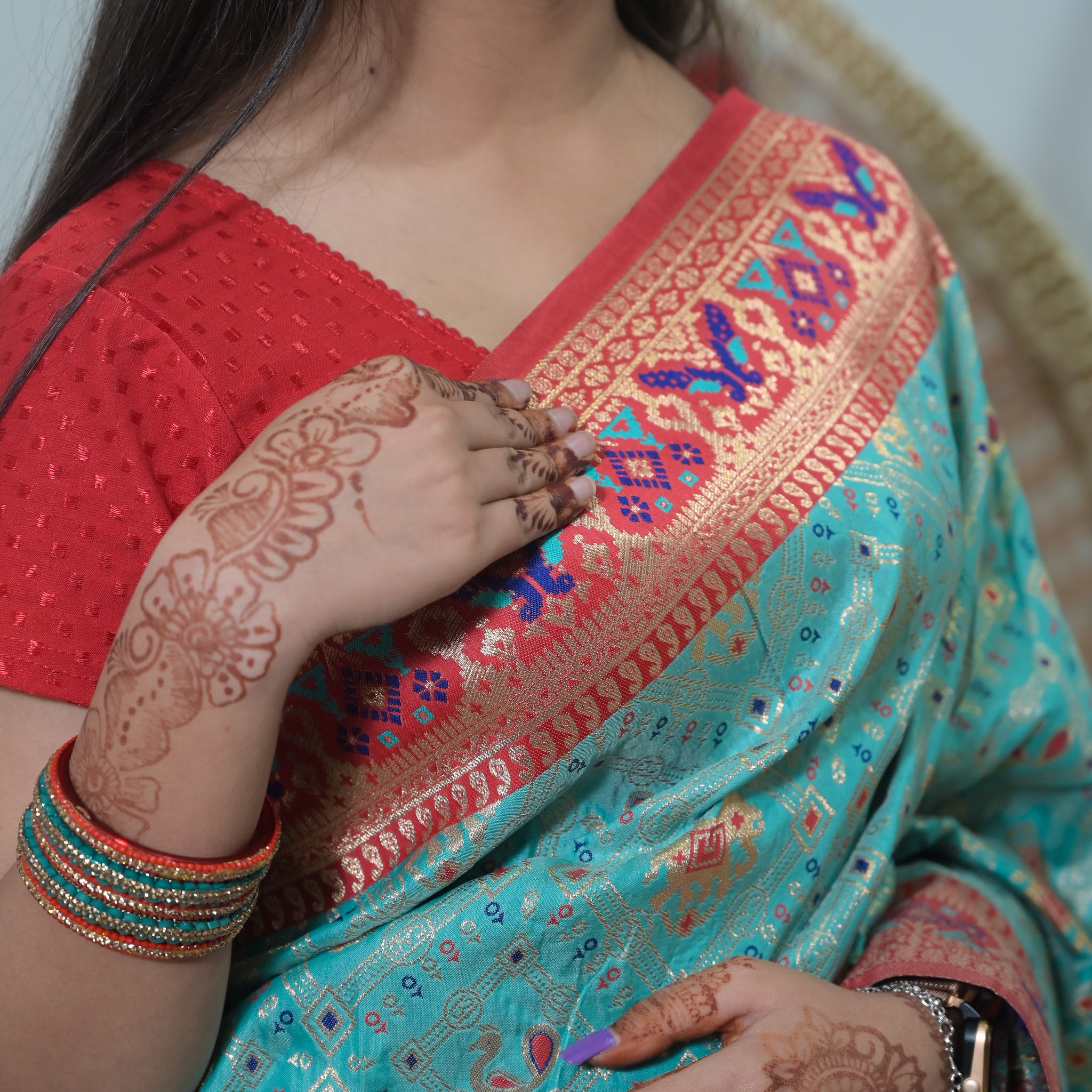 Banarasi Patola Silk Saree with Blouse – A Regal Fusion of Traditions  Key Features:AD08