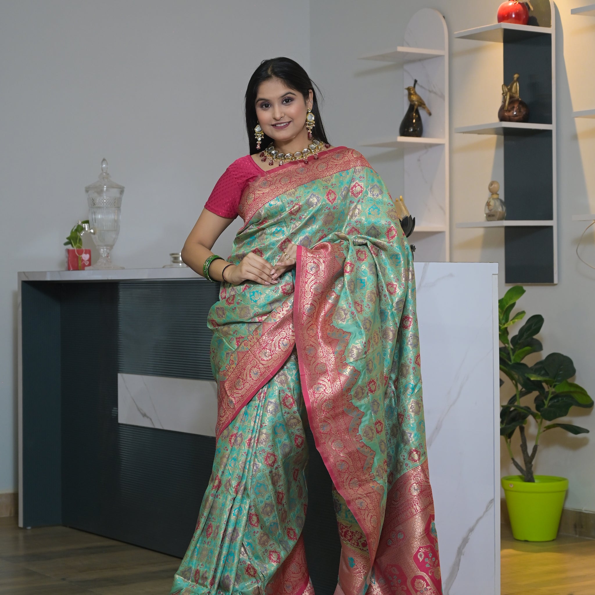 Banarasi Patola Saree with Blouse – A Heritage of Elegance  Key Features AD-09