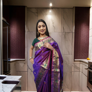 Beautiful Maharashtrian Paithani Saree with Blouse AD23